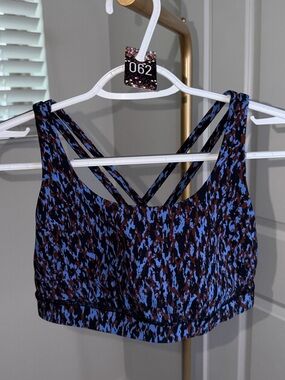 62. Lululemon Energy Bra *MedSupport, B–D Cups in Leopard Camo Blue Nile Multi